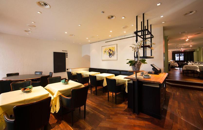Hotel Taverne Zum Kreuz Ольтен Экстерьер фото